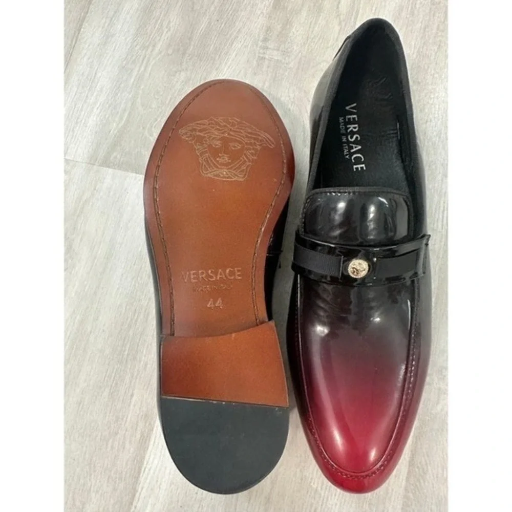 Versace Men's Black Cherry Ombre Patent Leather Medusa Loafers Italy sz 44 us 10